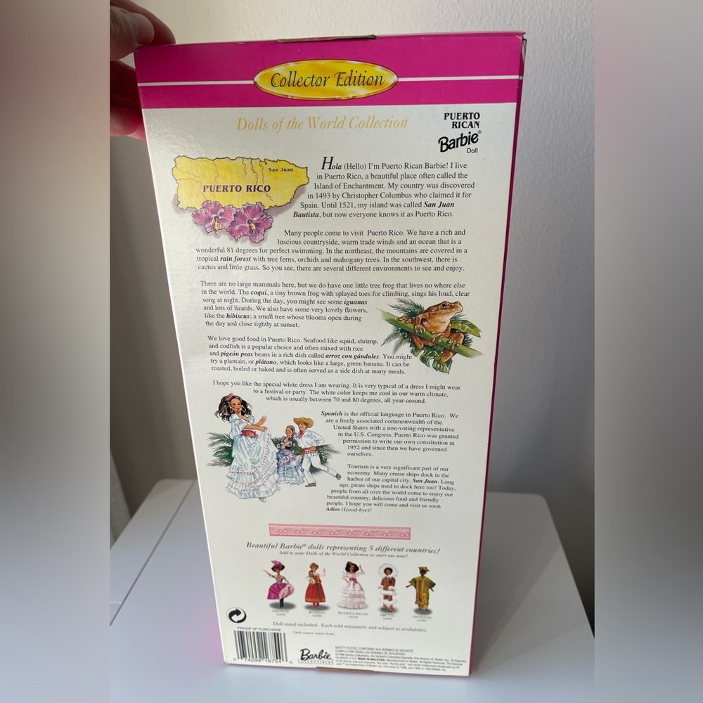 Puerto Rican Barbie - Dolls of the World Collection - Picture 2 of 6